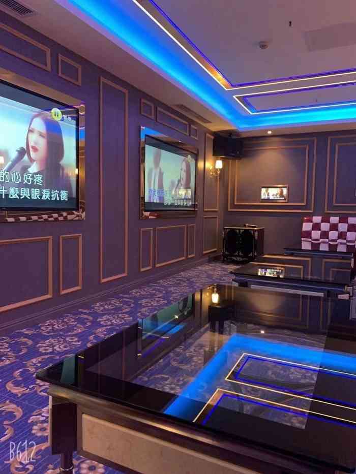 布拉格ktv(inn店)-"音响还行,歌曲不全,没及时更新,油烟味通.
