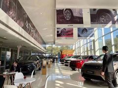 -上海伟杰·捷豹路虎4S店(闵行店)