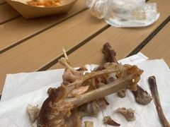 -卡皮巴拉炸卤店