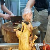 这不是我们从小吃的陈林鸭子吗？开进夫子庙啦！