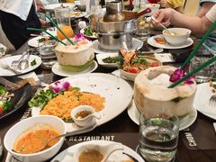 -Chom Cafe and Restaurant