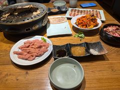 -金石青云炭火烤肉店(中房上东花墅店)