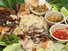 -沐毫傣泐云南菜孔雀宴•手抓饭傣味烧烤(曼听公园店)