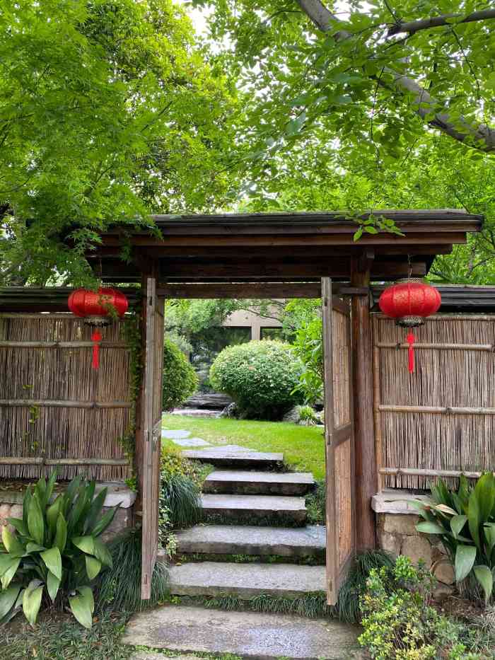 新荣记(西溪湿地店)-"西溪湿地的【新荣记】在西溪大众休憩村内,.