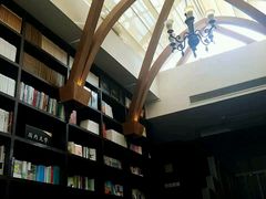 -钟书阁(松江泰晤士小镇店)