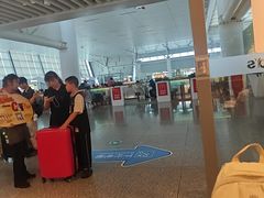 -麦当劳(上海虹桥站30B检票口楼上)
