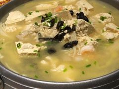 锅仔柴火豆腐-雲蜀龙阁·金牌水煮鱼(方庄店)