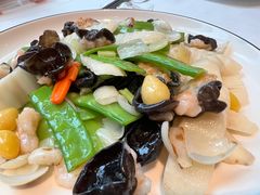 鲜百合煎酿木耳-花城苑广府菜(侨鑫店)