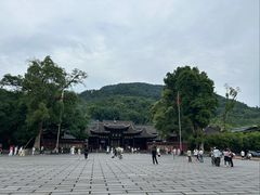 -峨眉山报国寺