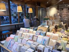 -猫的天空之城概念书店(丽江古城饮玉巷店)