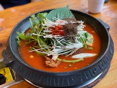 土豆排骨火锅-喇喇排骨火锅·传统韩式脊骨汤(望京西园总店)
