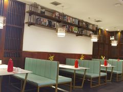-阿瓦山寨·湘菜现炒·剁椒鱼头王(咸阳总店)