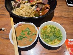 -万记麻辣烫国展总店