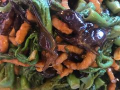 -闯关东东北农家菜(崂山石老人店)