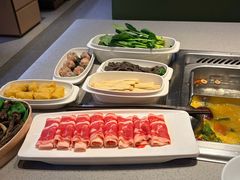 -海底捞火锅(新松江路生日主题店)