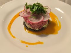 生牛肉塔塔配牛油果酱-Solo(衡山路店)