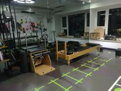 -简·无界健身工作室·运动康复·体态(石厦店)
