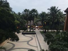 -三亚湾海居铂尔曼度假酒店