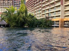 -三亚湾海居铂尔曼度假酒店