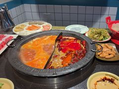 -宽板凳老灶火锅(台湾街店)