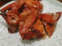 脆皮乳鸽-頂好酒家·经典粤菜(海信广场店)