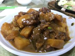 土豆烧牛腩-华春餐馆(鱼山路店)