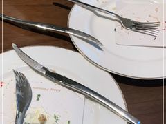 -Fridi Patisserie Cafe