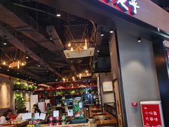 门面-渝是乎酸菜鱼·川渝小炒(新世界百货望京店)