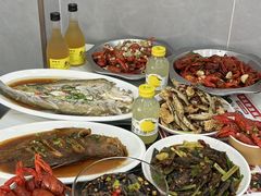 -丹水桥地锅鱼·翘嘴鲌·地方特色全鱼宴(丹江口大坝店)
