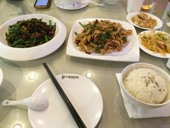 王记富老乡亲饺子(西四路店)-老东营·东营菜(西四路店)