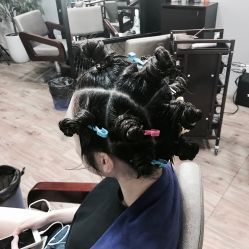 蛋卷发-茶发Salon·烫发染发理发