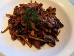 -亢龙太子酒轩(东湖店)