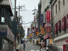 -梨大女人街