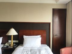 -汕尾巴黎半岛酒店