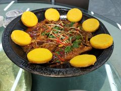 小鱼贴饼子-京秀缘蒸汽海鲜农家菜大馅蒸饺