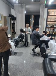 -苑苑发型设计