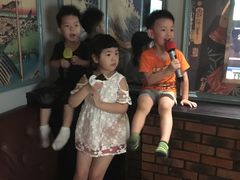 -环球梦主题KTV(曲阳生活购物中心店)