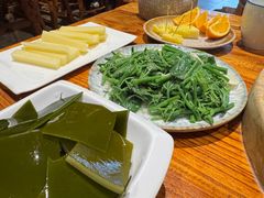 -滇香肴·云南菜蒸汽石锅鱼(云南北路店)