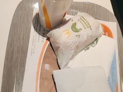 -麦当劳(南磨房店)