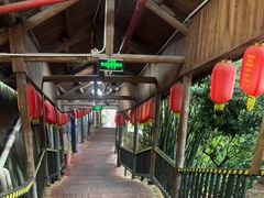 -鲤鱼塘农家山庄