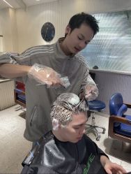 -PE SALON
