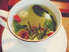 -田园东方蜜桃村的田野营地