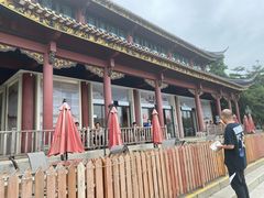 -新华书店(顺峰山公园店)