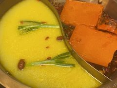 -小天鹅火锅·一线江景洪鼎旗舰店(洪崖洞店)