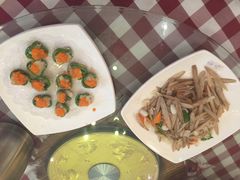 蟹黄墨鱼饼-龙桥私厨·姜花菊花过桥鱼·顺德菜(容桂店)