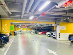 -瑞虹新天地月亮湾