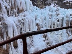 -大平台龙居瀑布旅游区