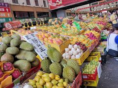 -三亚新鸿港水果一级批发市场