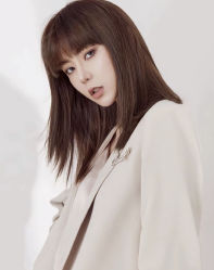 -丝语萱形象