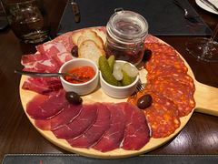 -恰餐厅及酒吧 CHAR Bar & Grill (北京丽都皇冠假日店)